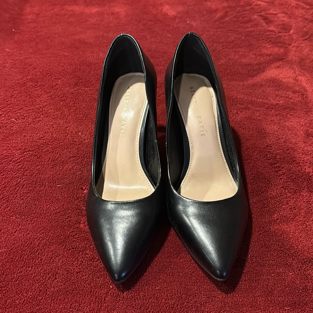 Katie and Kelly black pumps.